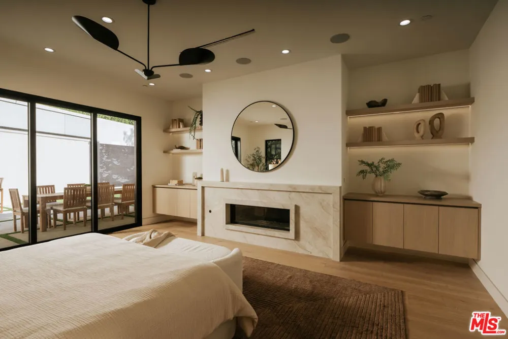 2878 Deep Canyon Drive Beverly Hills, CA 90210