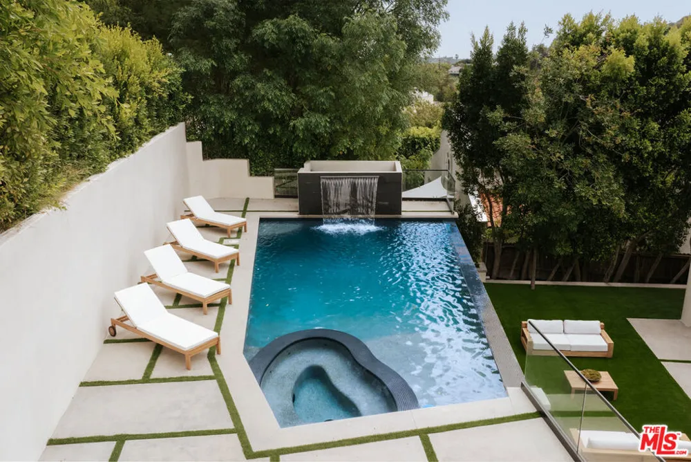 2878 Deep Canyon Drive Beverly Hills, CA 90210