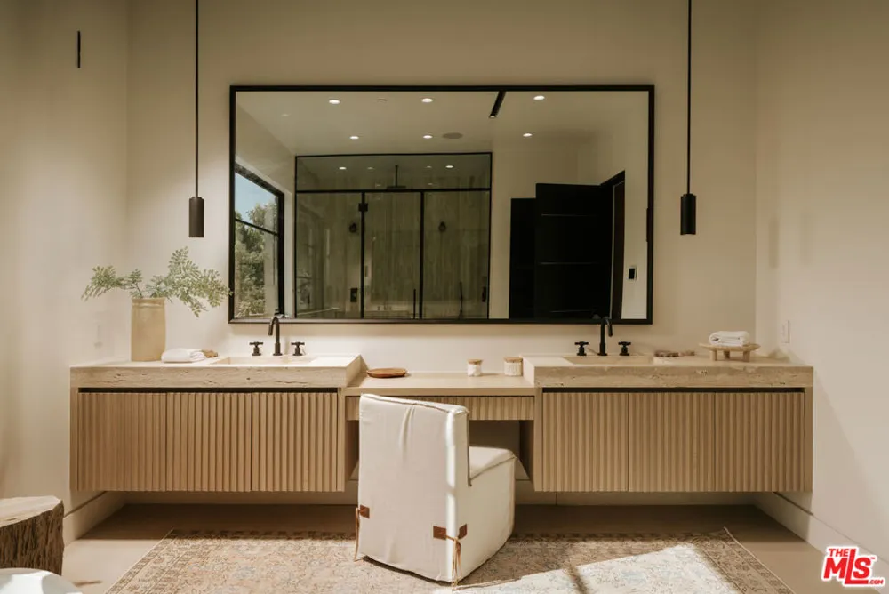 2878 Deep Canyon Drive Beverly Hills, CA 90210