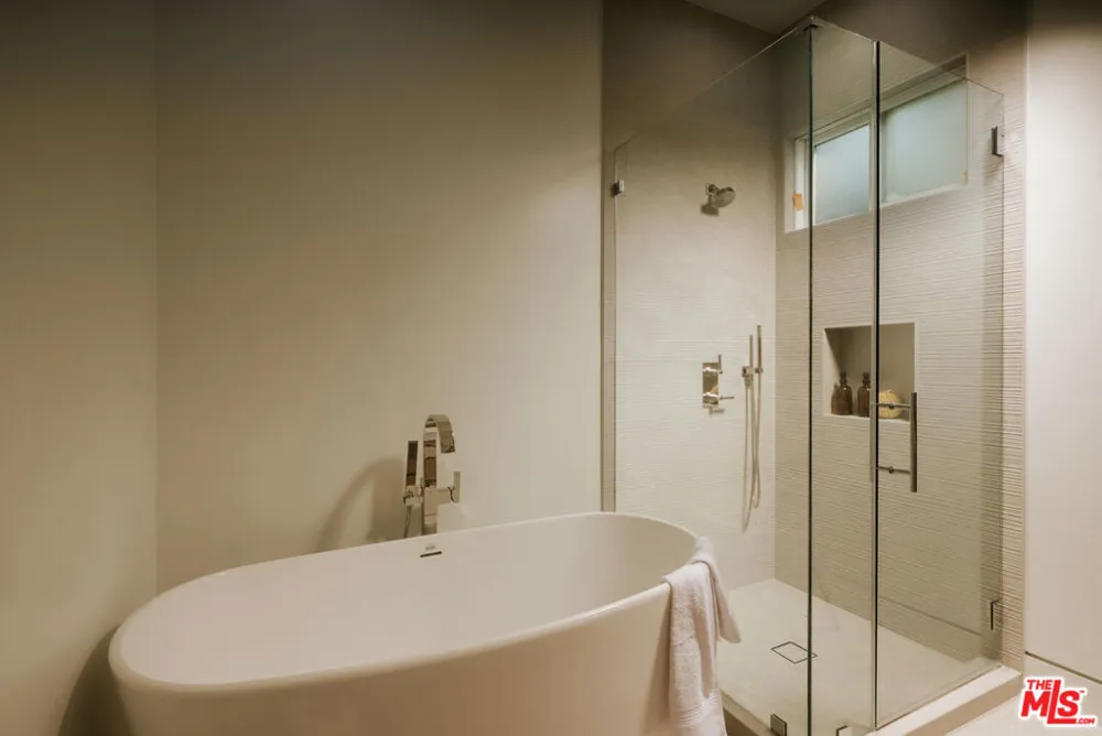 2878 Deep Canyon Drive Beverly Hills, CA 90210