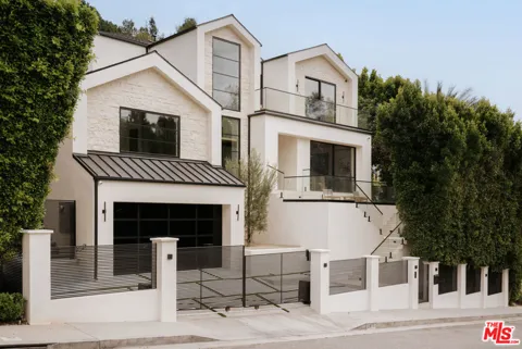 2878 Deep Canyon Drive