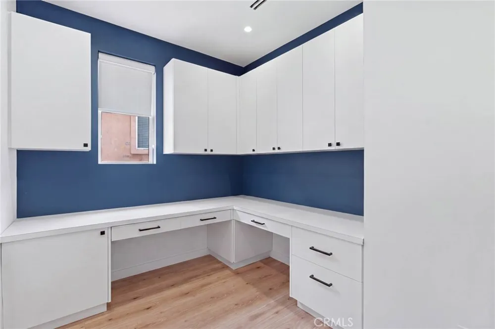 3633 Calle Jazmin Calabasas, CA 91302