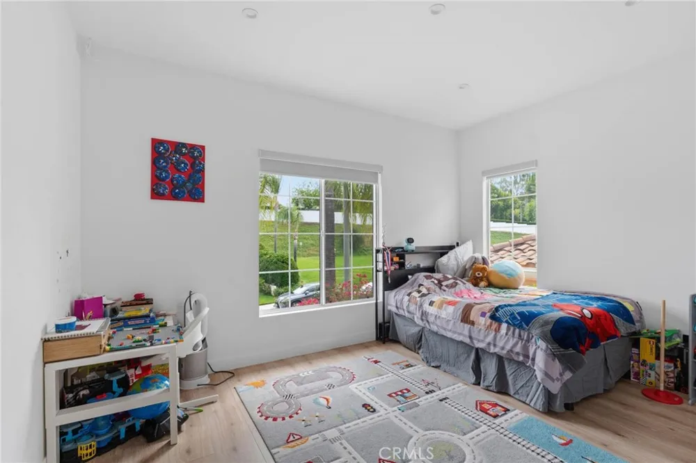 3633 Calle Jazmin Calabasas, CA 91302