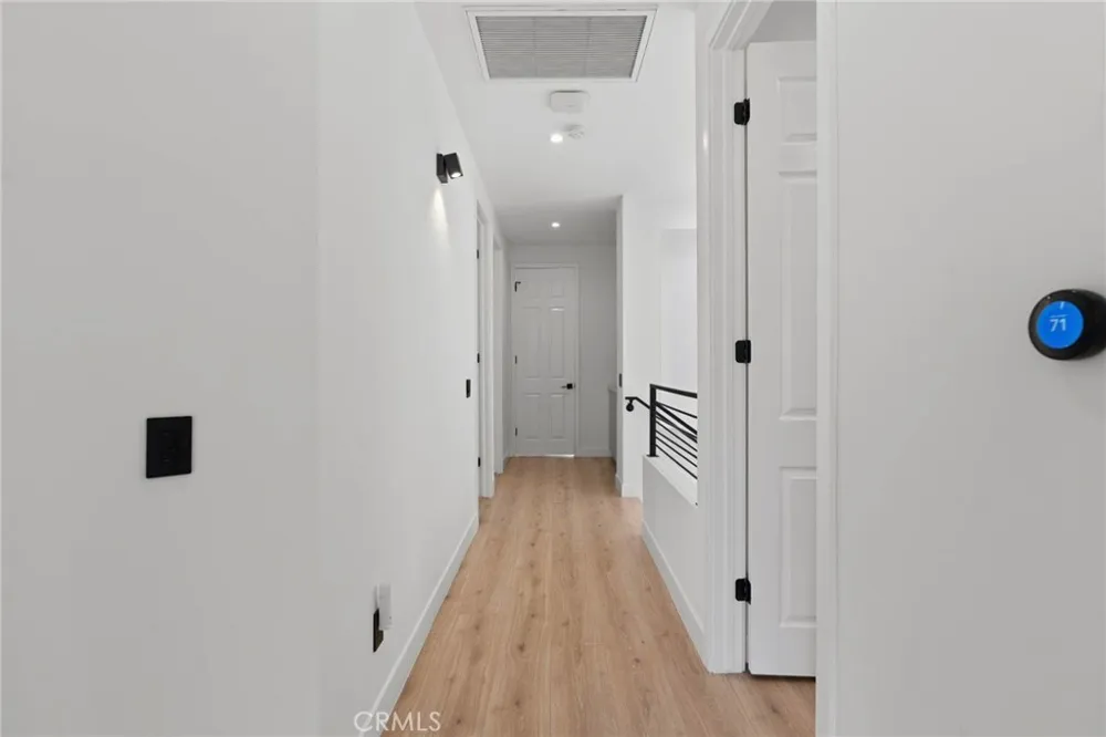 3633 Calle Jazmin Calabasas, CA 91302