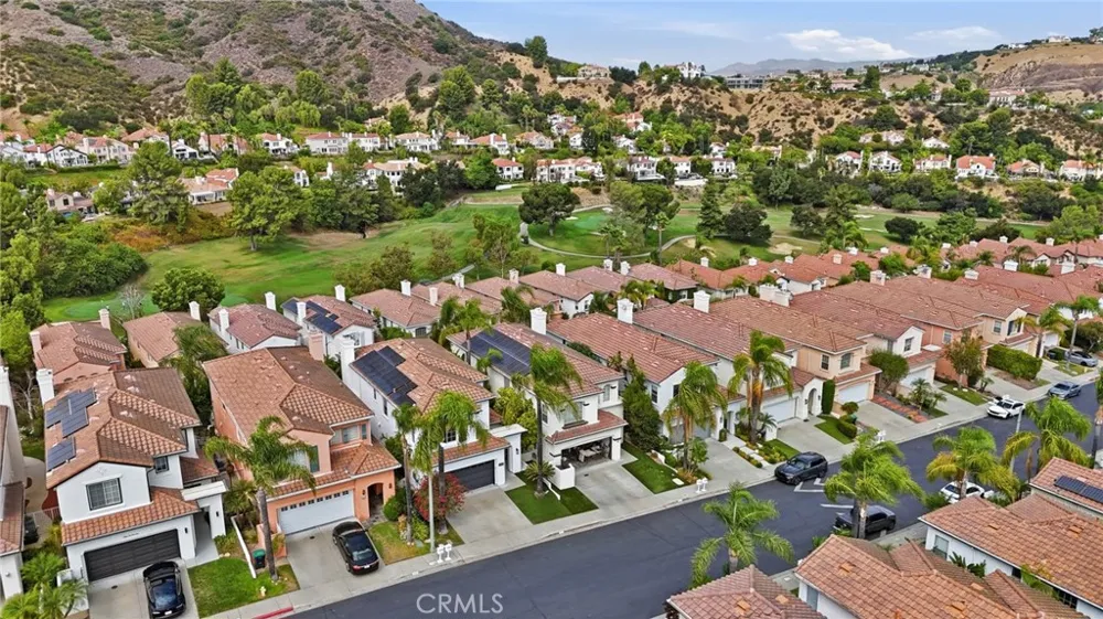 3633 Calle Jazmin Calabasas, CA 91302
