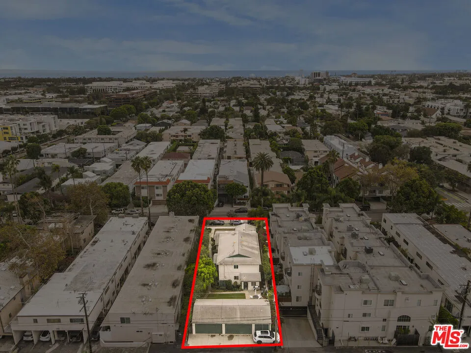 1523 Berkeley Street Santa Monica, CA 90404