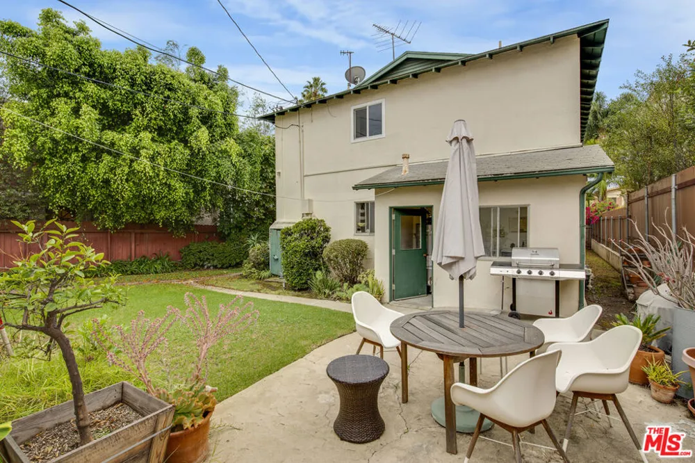 1523 Berkeley Street Santa Monica, CA 90404