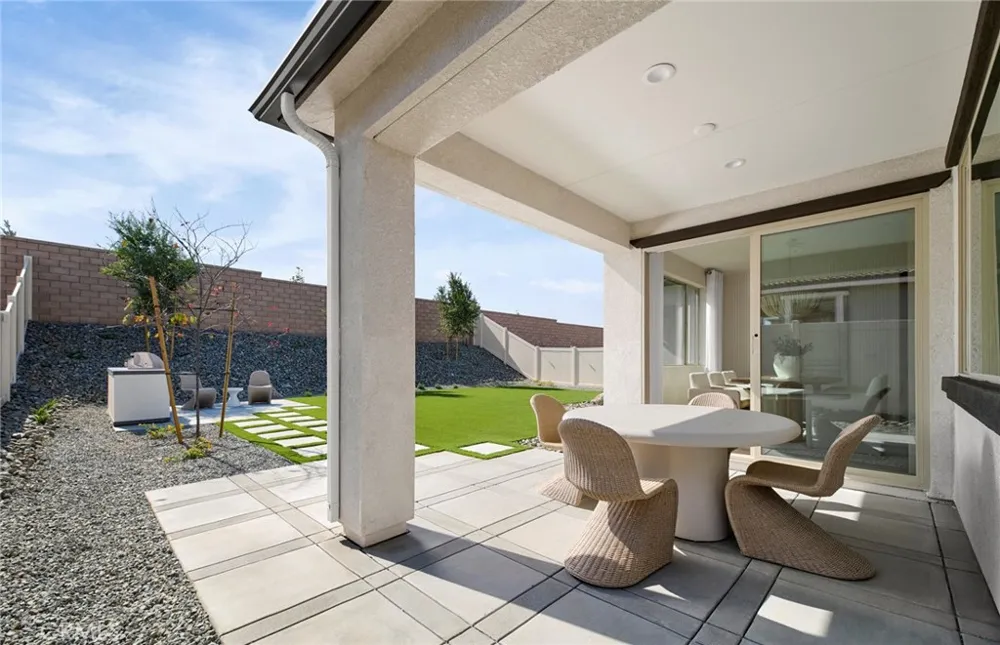 25411 Violane Drive Menifee, CA 92585