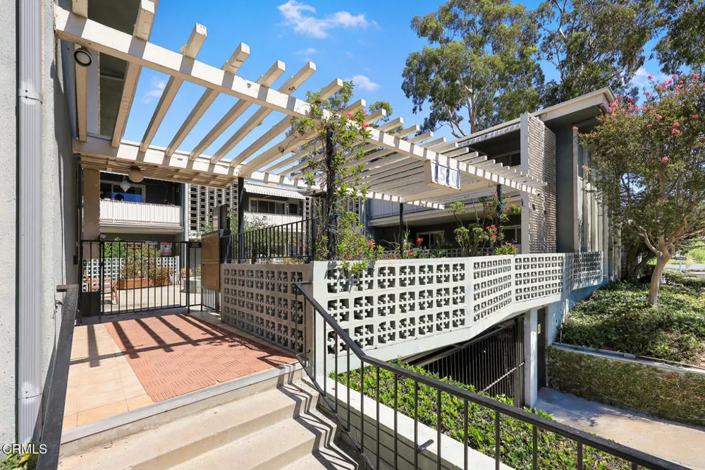 1520 Spruce Street #11 South Pasadena, CA 91030