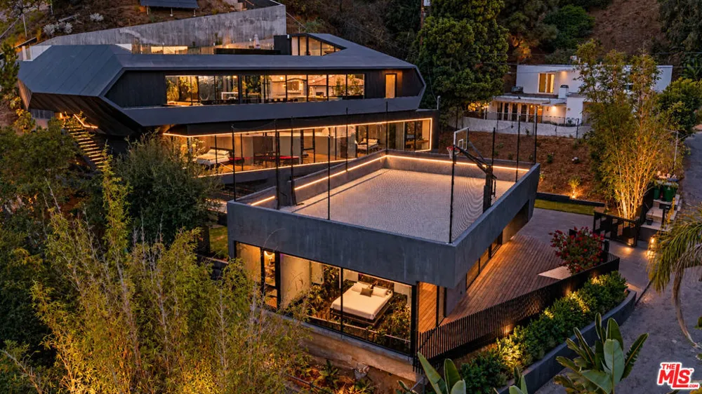 1907 Beverly Drive Los Angeles, CA 90210