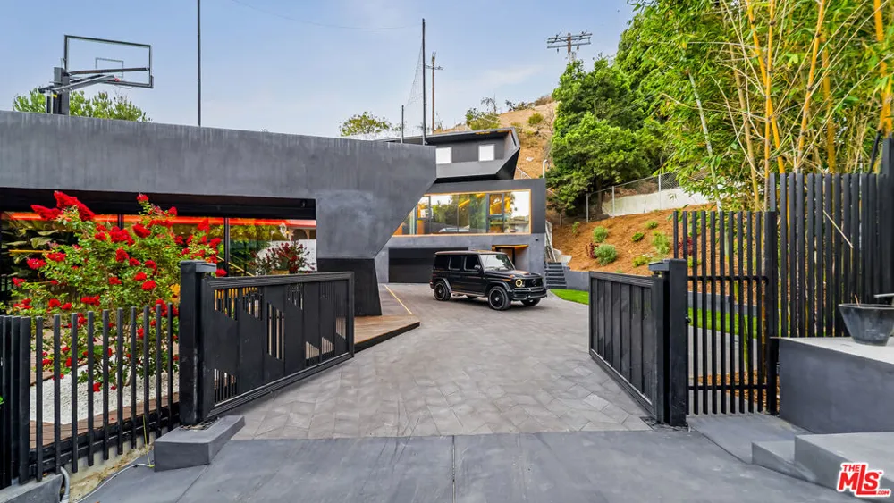 1907 Beverly Drive Los Angeles, CA 90210