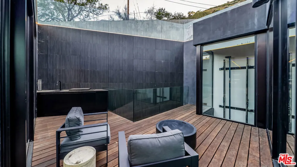 1907 Beverly Drive Los Angeles, CA 90210