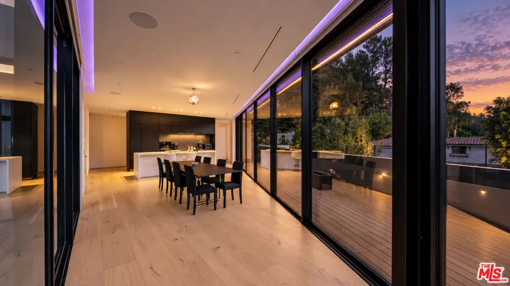 1907 Beverly Drive Los Angeles, CA 90210