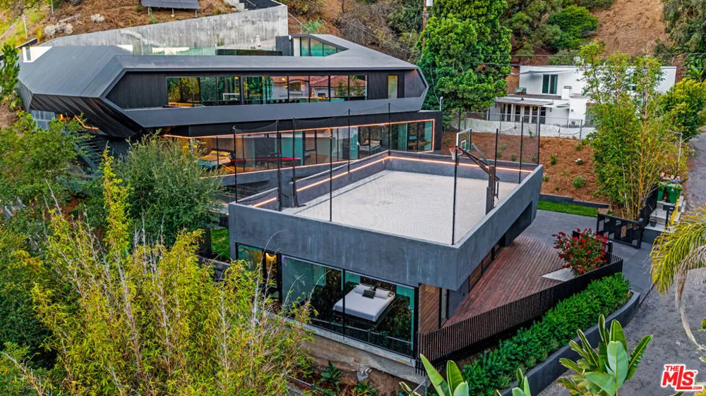 1907 Beverly Drive Los Angeles, CA 90210