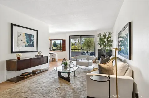 13331 Moorpark #223