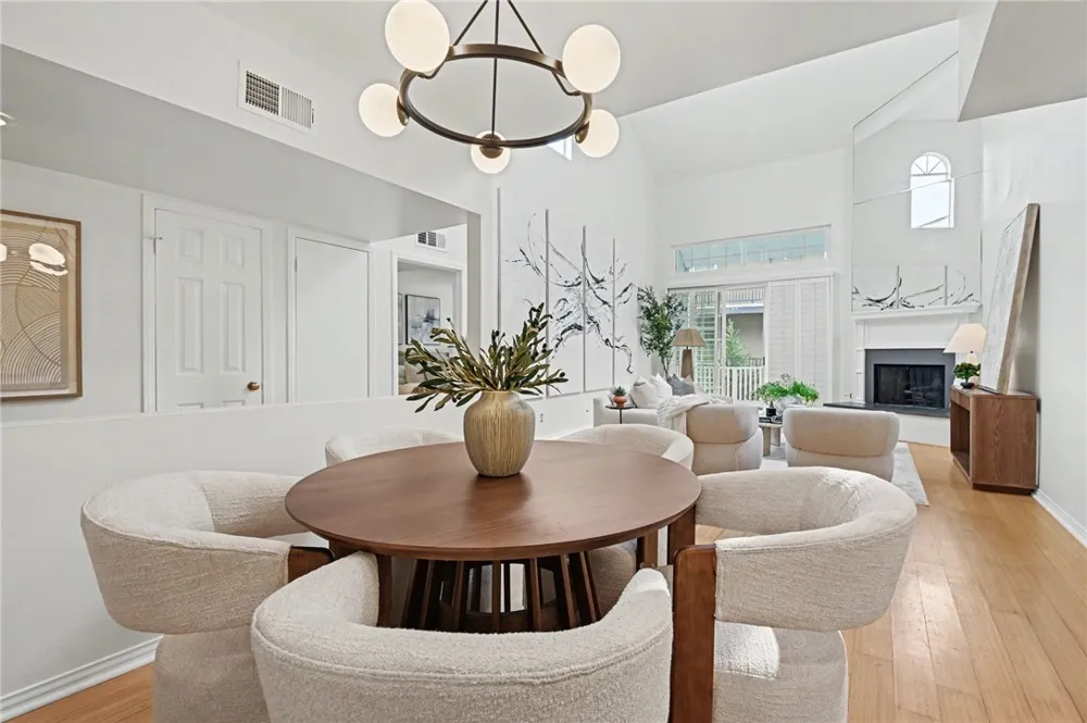 11667 Gorham #304 Los Angeles, CA 90049