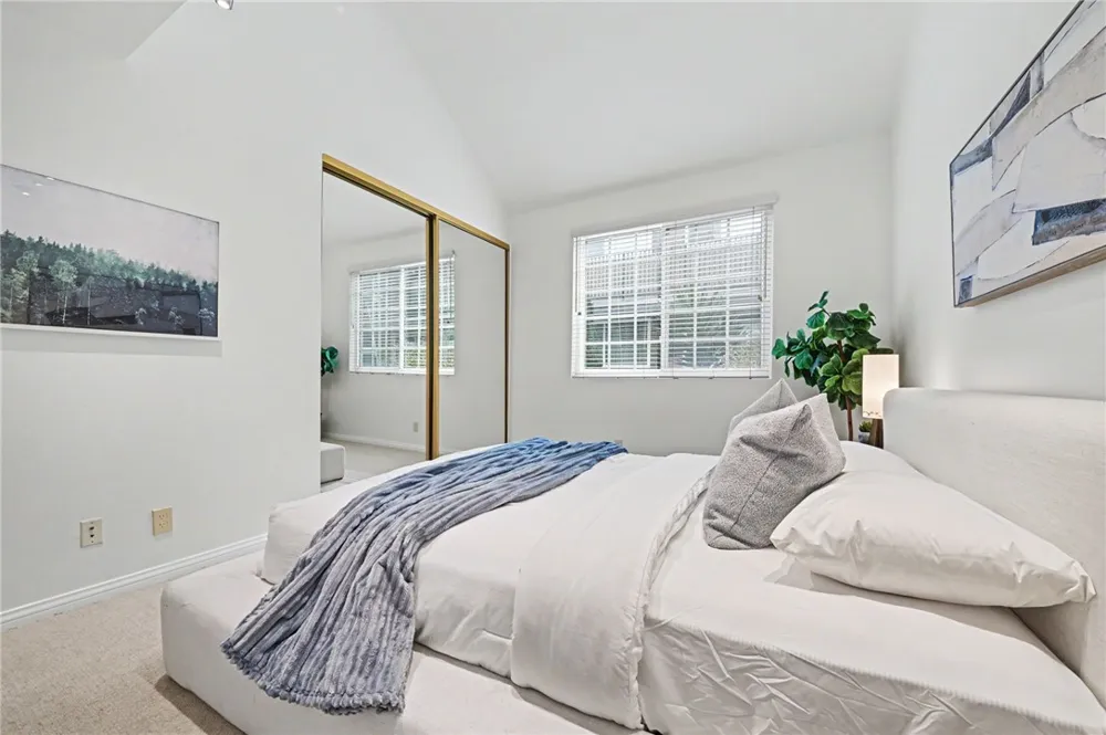 11667 Gorham #304 Los Angeles, CA 90049