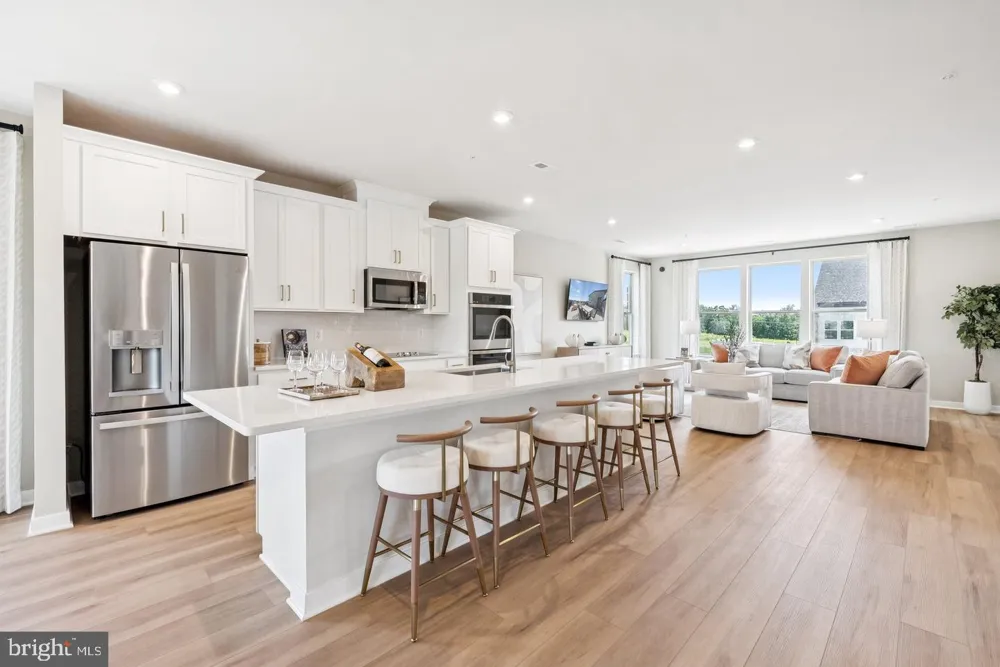 13826 QUARTZ AVENUE Woodbridge, VA 22193