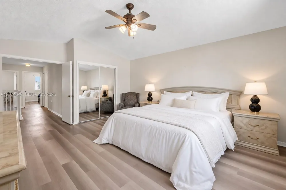 18961 NW 10th Ter Pembroke Pines, FL 33029