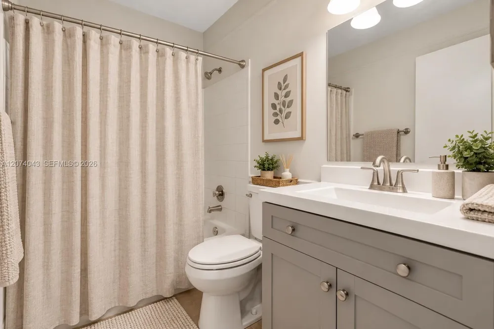18961 NW 10th Ter Pembroke Pines, FL 33029