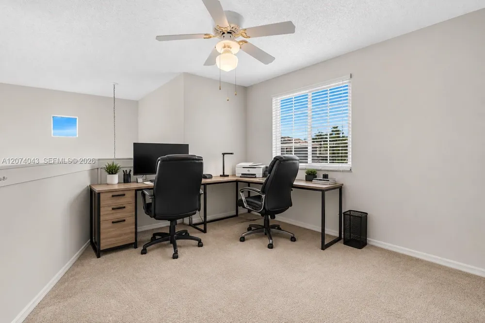 18961 NW 10th Ter Pembroke Pines, FL 33029