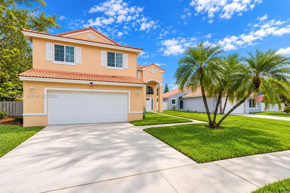 18961 NW 10th Ter Pembroke Pines, FL 33029