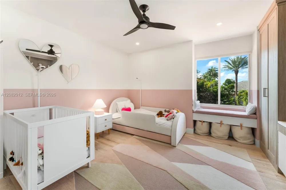 2181 Bay Rd Miami Beach, FL 33140