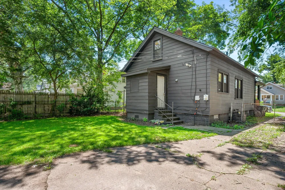 1666 Pearson Street Ferndale, MI 48220