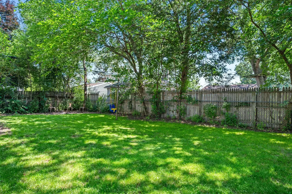 1666 Pearson Street Ferndale, MI 48220