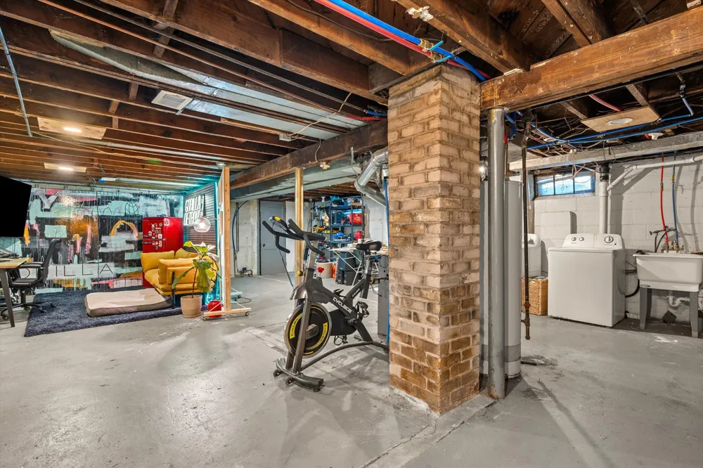 1666 Pearson Street Ferndale, MI 48220