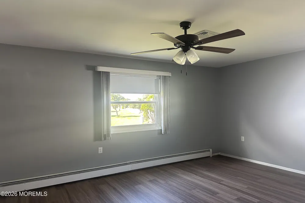 182 Bonaire Drive Toms River, NJ 08757