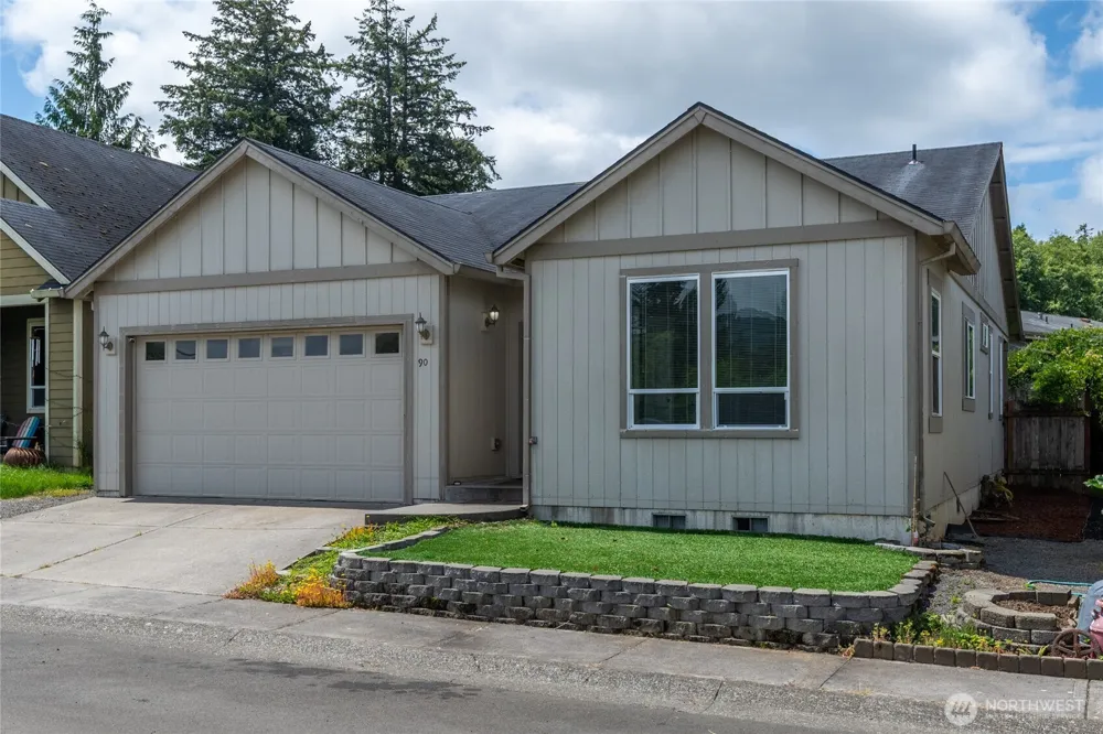 90 Glen Gate Loop Cathlamet, WA 98612