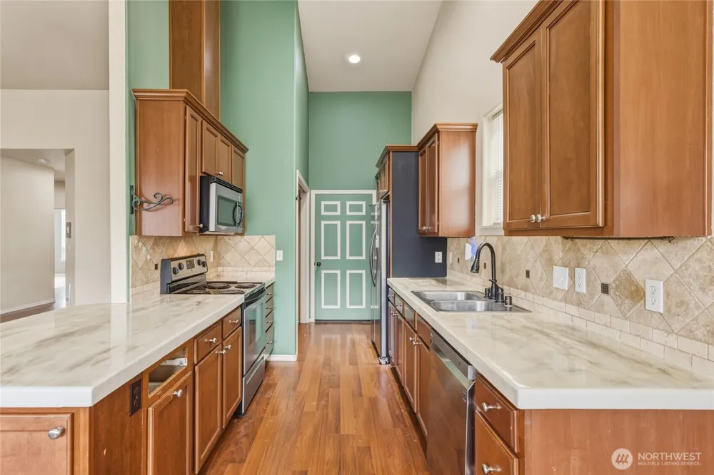 90 Glen Gate Loop Cathlamet, WA 98612