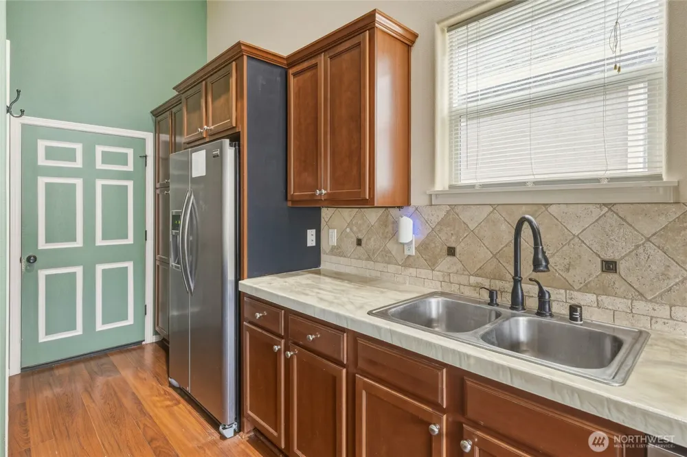 90 Glen Gate Loop Cathlamet, WA 98612