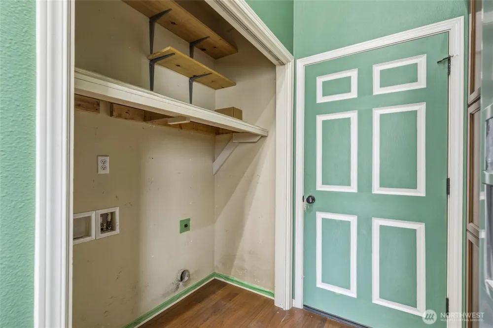 90 Glen Gate Loop Cathlamet, WA 98612