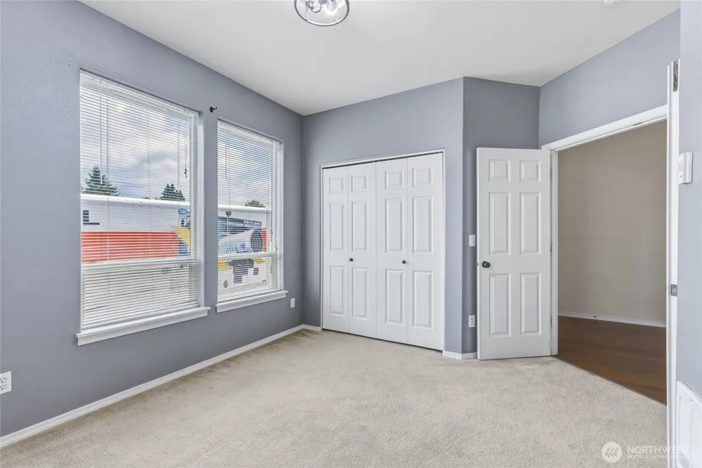 90 Glen Gate Loop Cathlamet, WA 98612