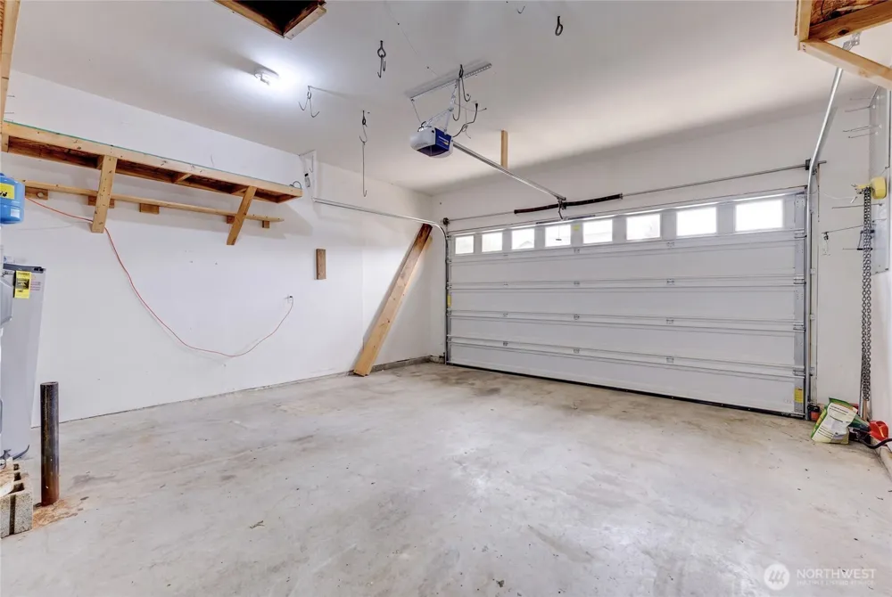 90 Glen Gate Loop Cathlamet, WA 98612