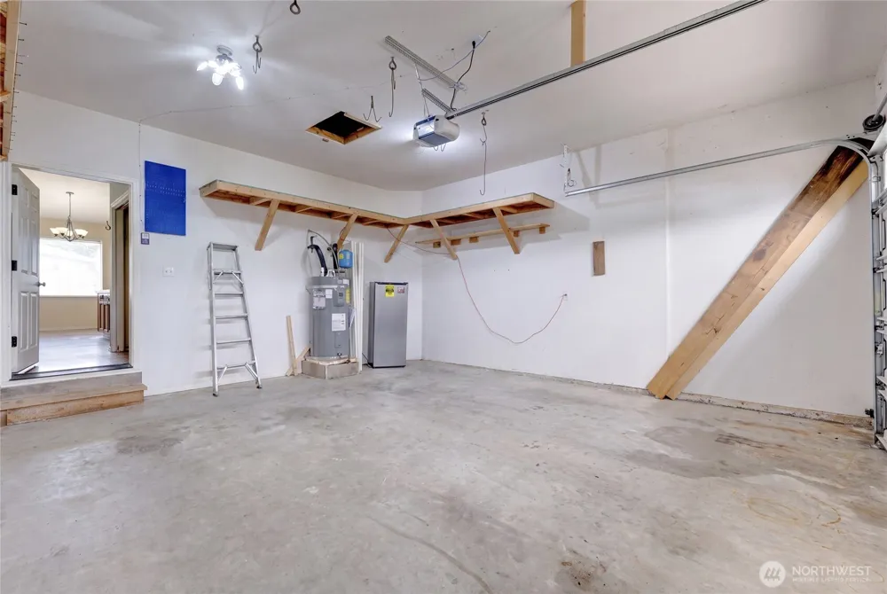 90 Glen Gate Loop Cathlamet, WA 98612