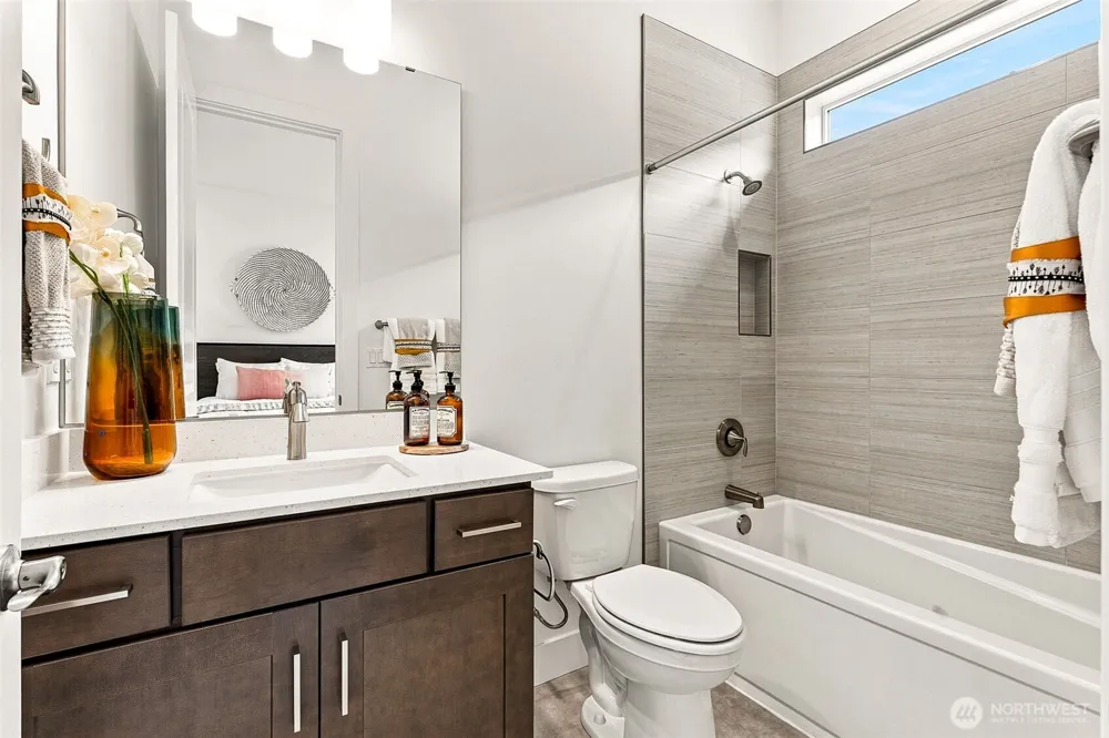 14817 205th Avenue Ct E #2561 Bonney Lake, WA 98391