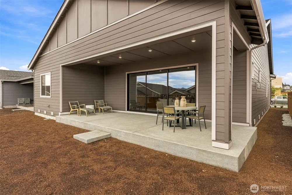 14817 205th Avenue Ct E #2561 Bonney Lake, WA 98391