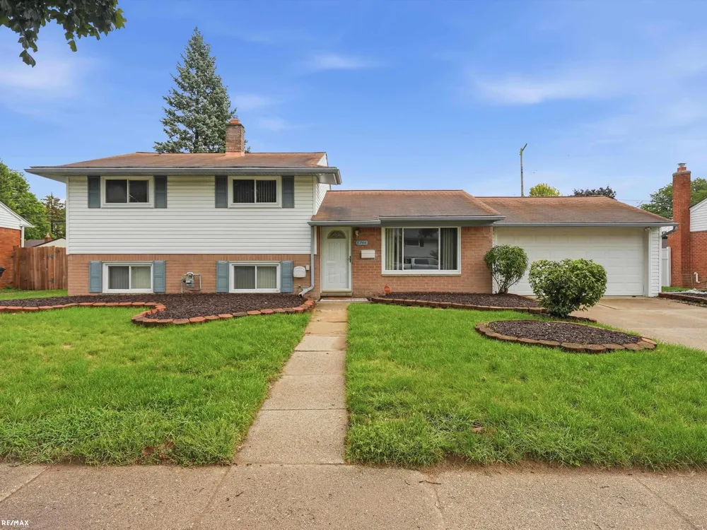 8744 Leslie Drive Sterling Heights City, MI 48314