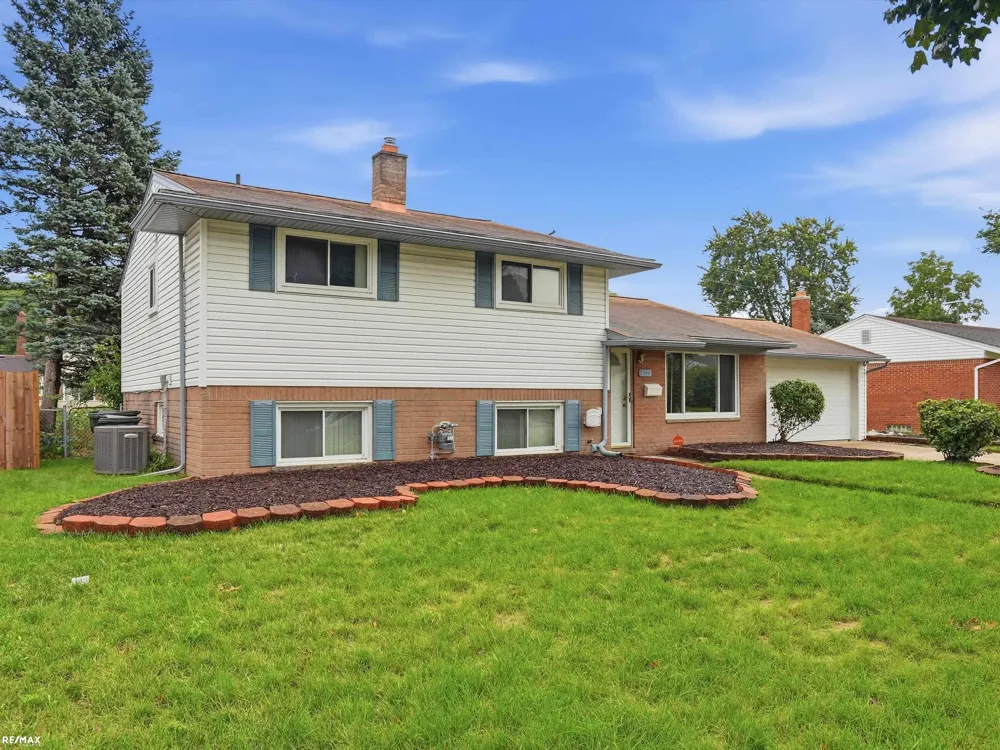 8744 Leslie Drive Sterling Heights City, MI 48314