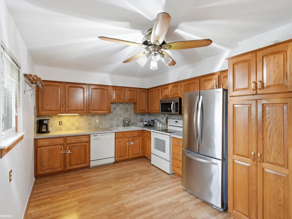 8744 Leslie Drive Sterling Heights City, MI 48314