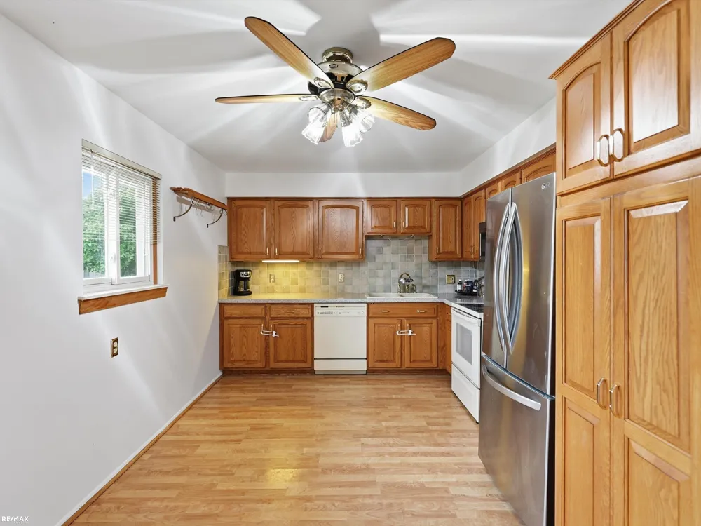 8744 Leslie Drive Sterling Heights City, MI 48314