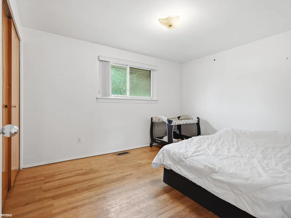 8744 Leslie Drive Sterling Heights City, MI 48314