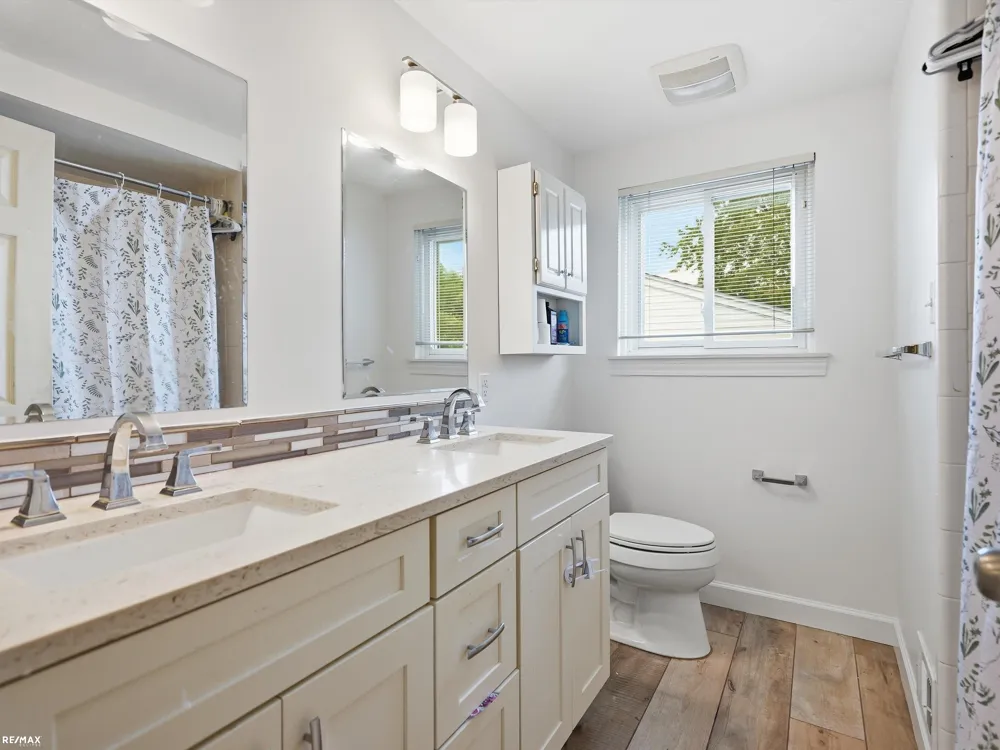 8744 Leslie Drive Sterling Heights City, MI 48314