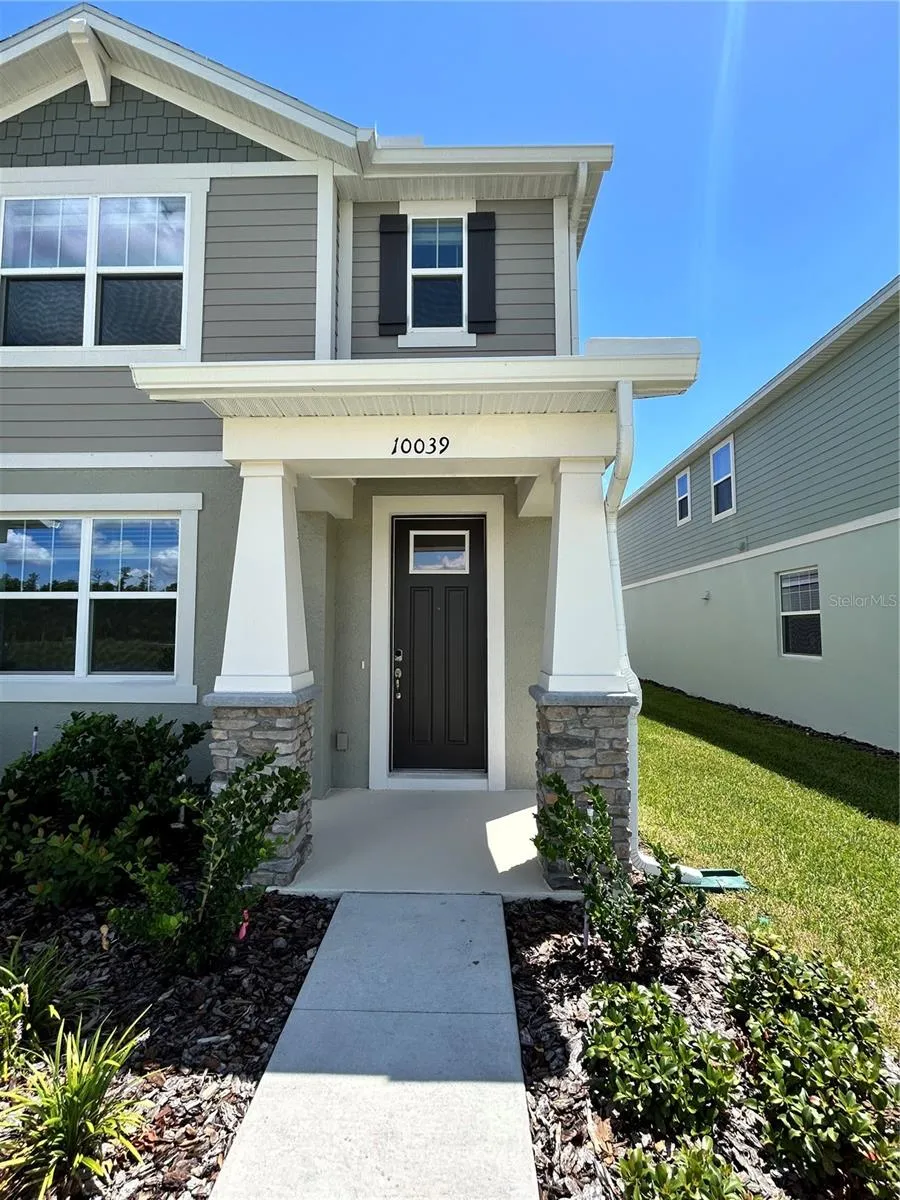 10039 GAZEBO ALLEY Orlando, FL 32832