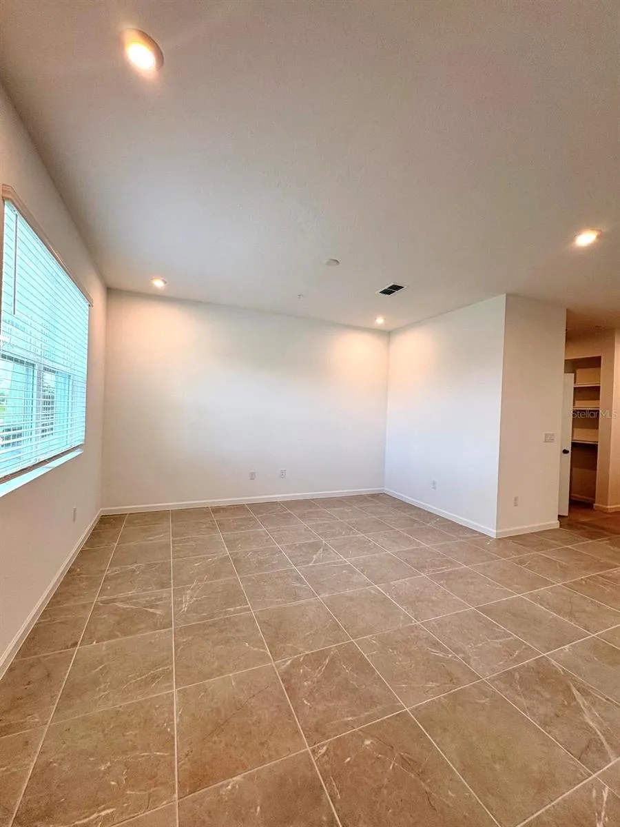 10039 GAZEBO ALLEY Orlando, FL 32832
