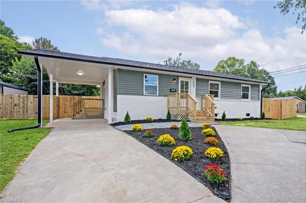 1400 E Sedgefield Drive Winston-Salem, NC 27127