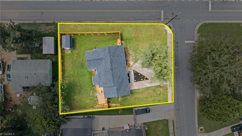 1400 E Sedgefield Drive Winston-Salem, NC 27127